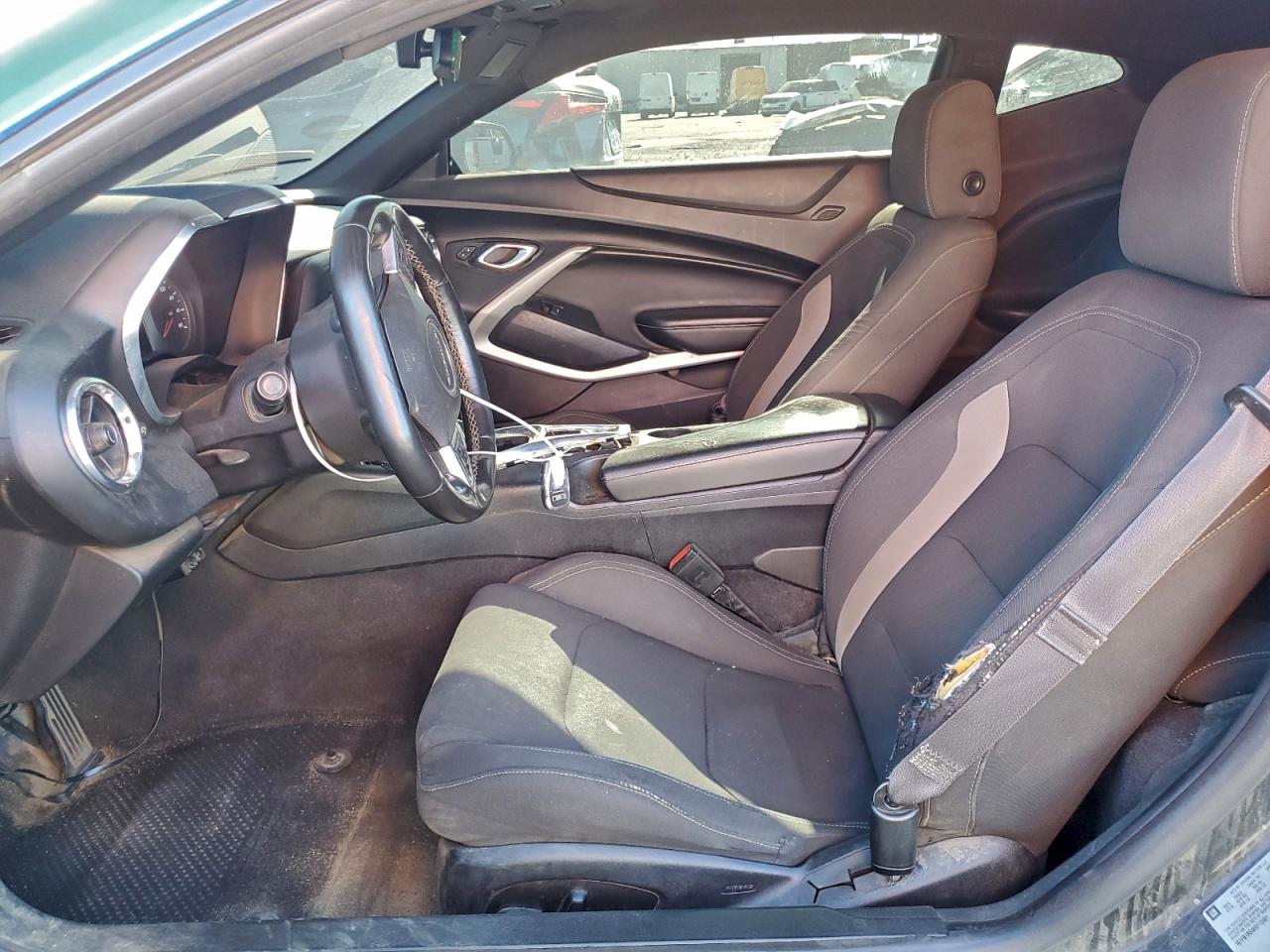 Chevrolet Camaro Lt Image 11