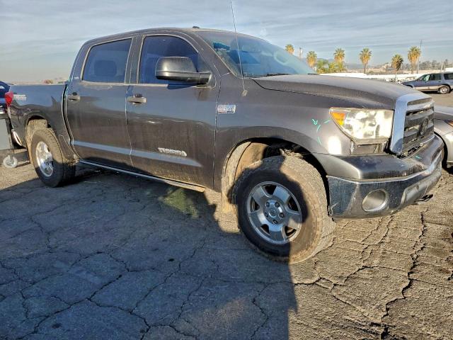 Toyota Tundra Crewmax Sr5 Image 3