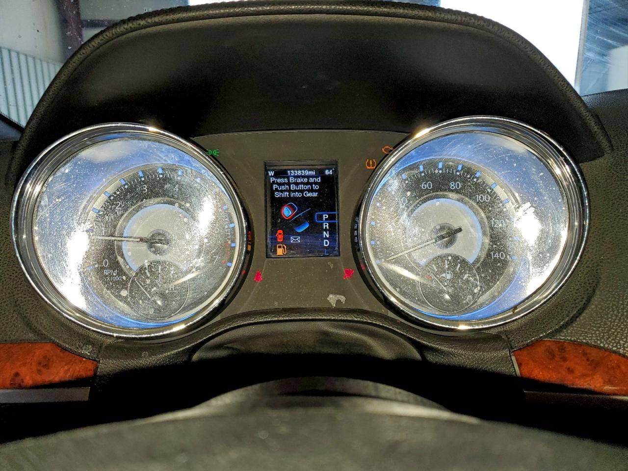 Chrysler 300 Image 9