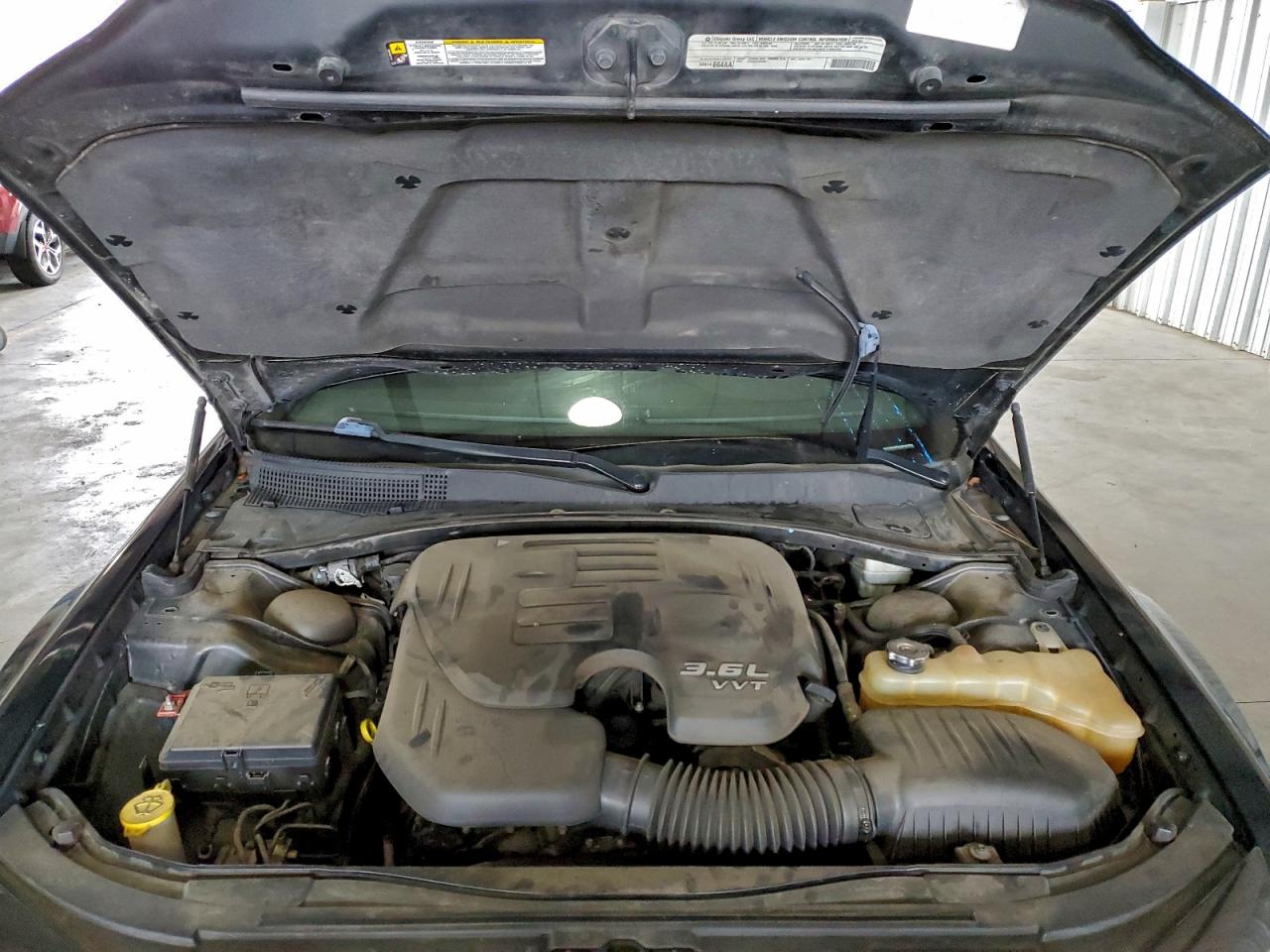 Chrysler 300 Image 12