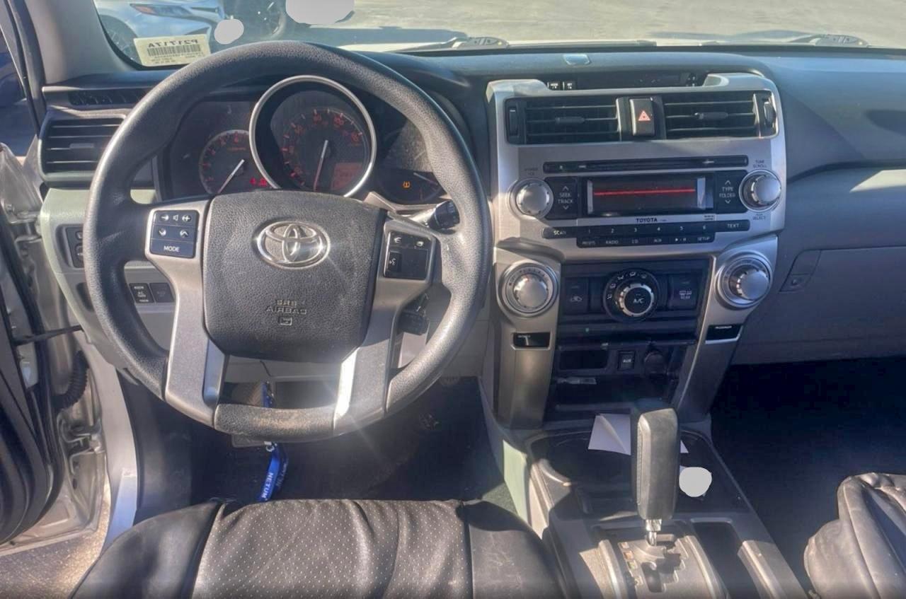 Toyota 4Runner Sr5 Image 10