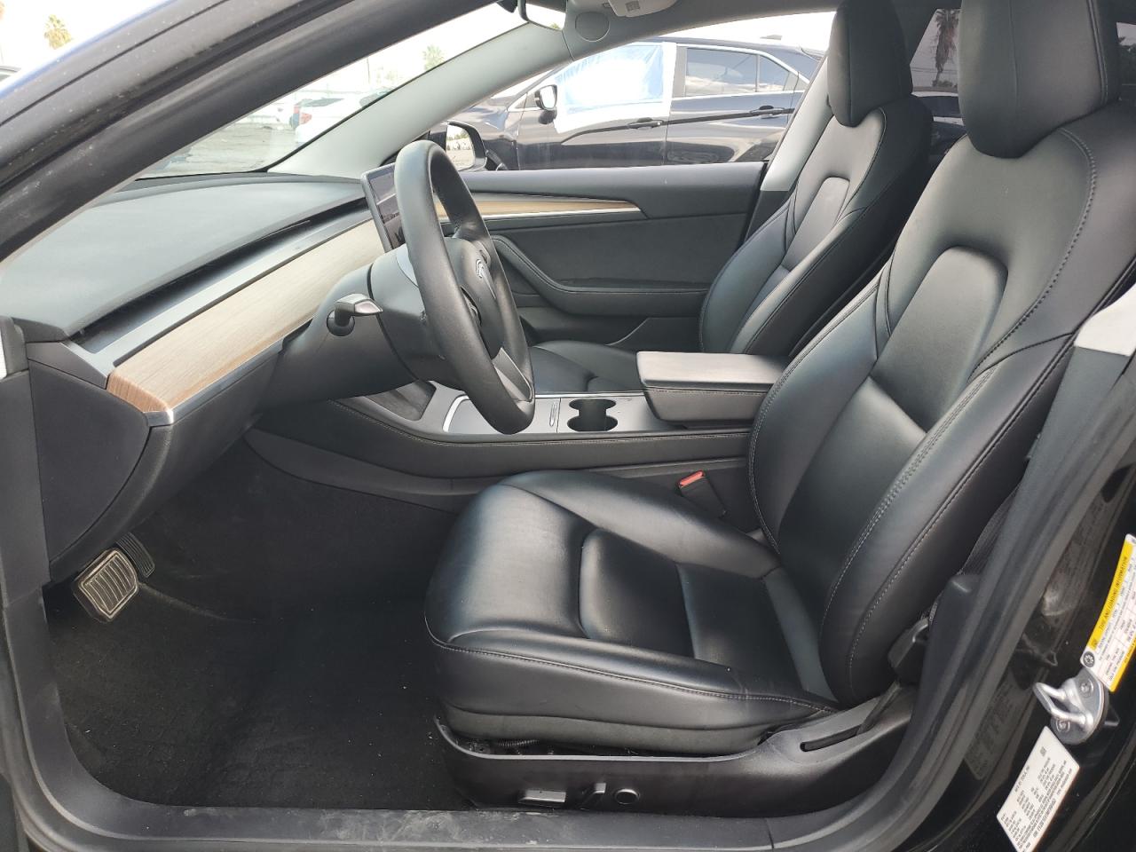 Tesla Model 3 Image 7