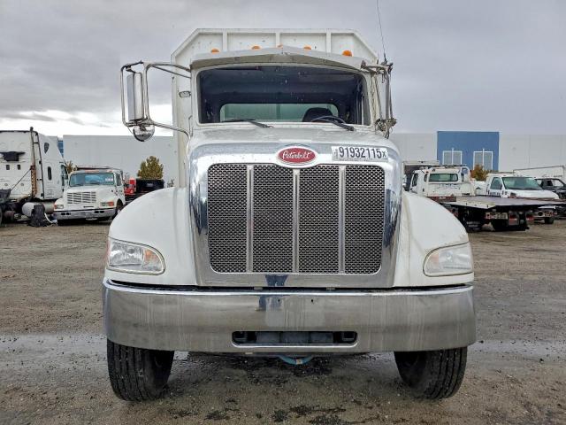 Peterbilt 337 Image 13