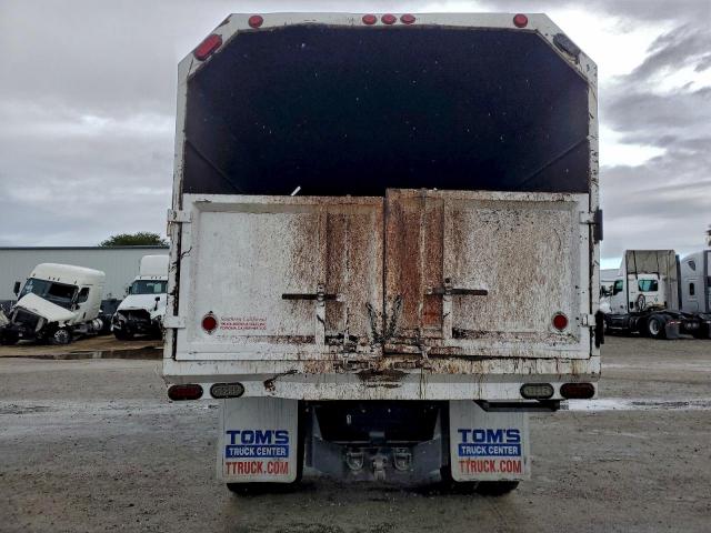 Peterbilt 337 Image 6