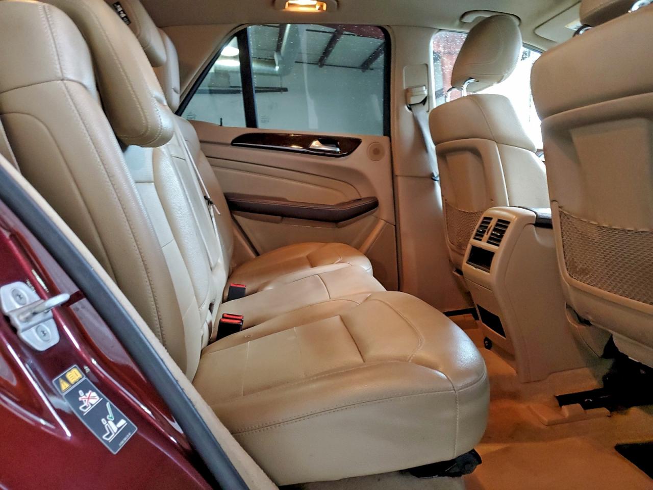 Mercedes-Benz M-Class 350 Image 12