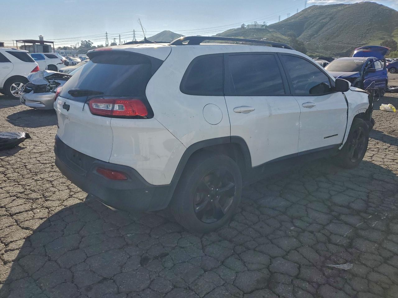Jeep Grand Cherokee Latitude Image 2