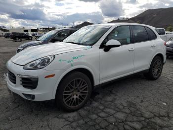  Salvage Porsche Cayenne