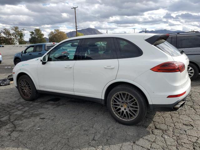 Porsche Cayenne Image 2