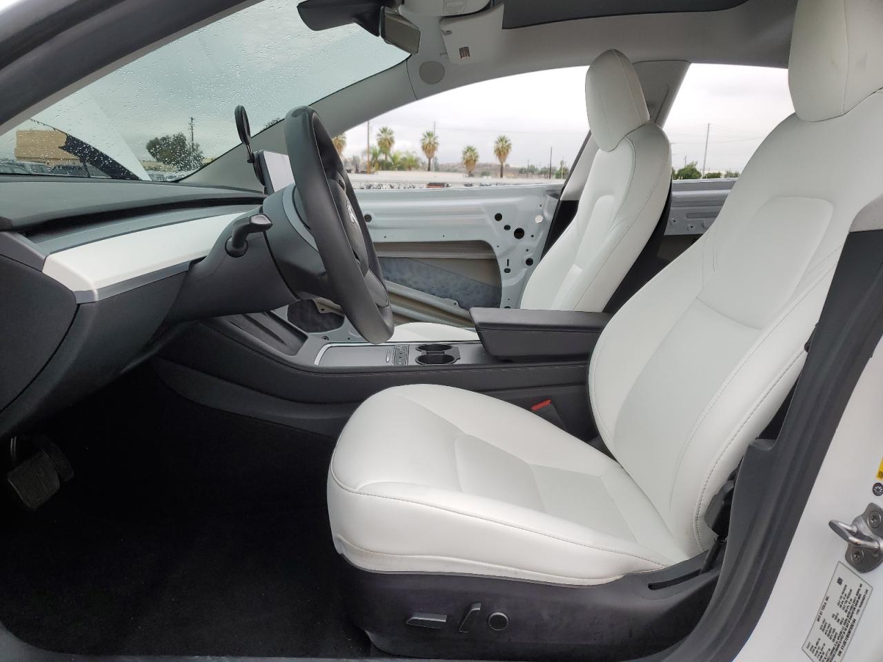 Tesla Model 3 Image 14