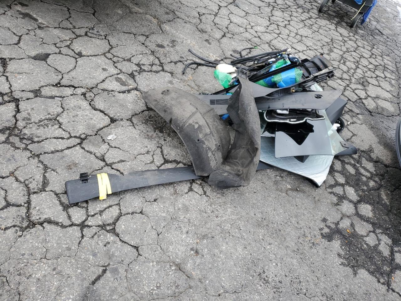 Tesla Model 3 Image 11