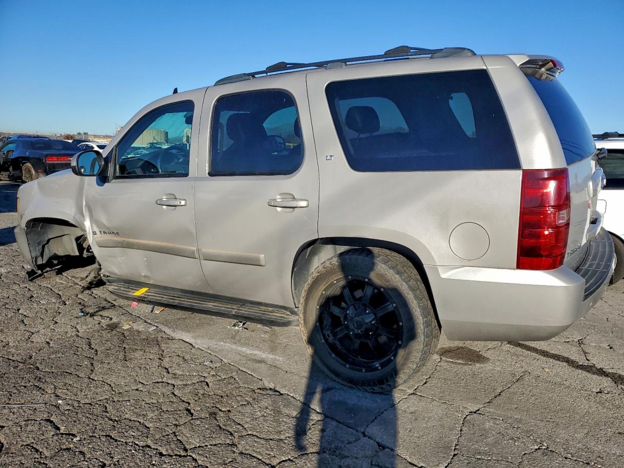 Chevrolet Tahoe C1500 Image 2