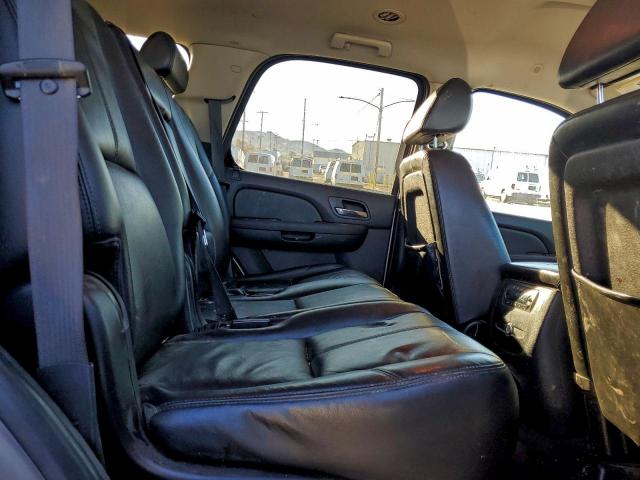 Chevrolet Tahoe C1500 Image 8