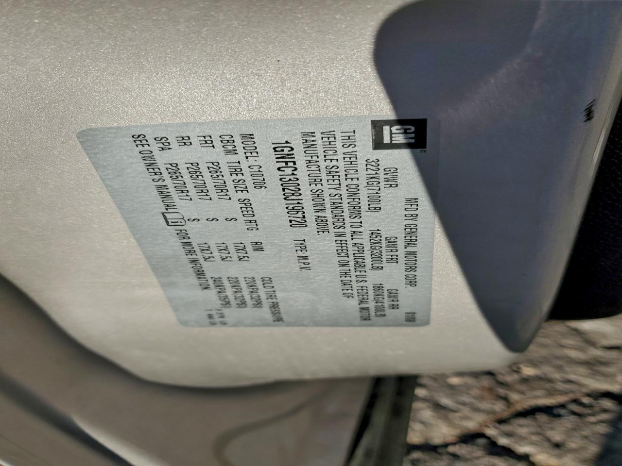 Chevrolet Tahoe C1500 Image 12