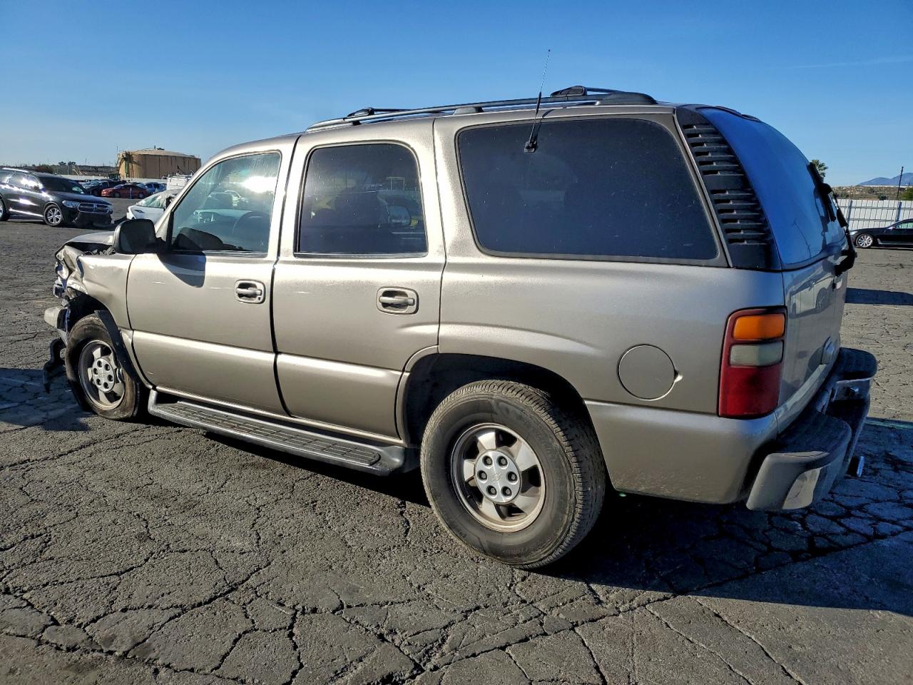 Chevrolet Tahoe C1500 Image 2