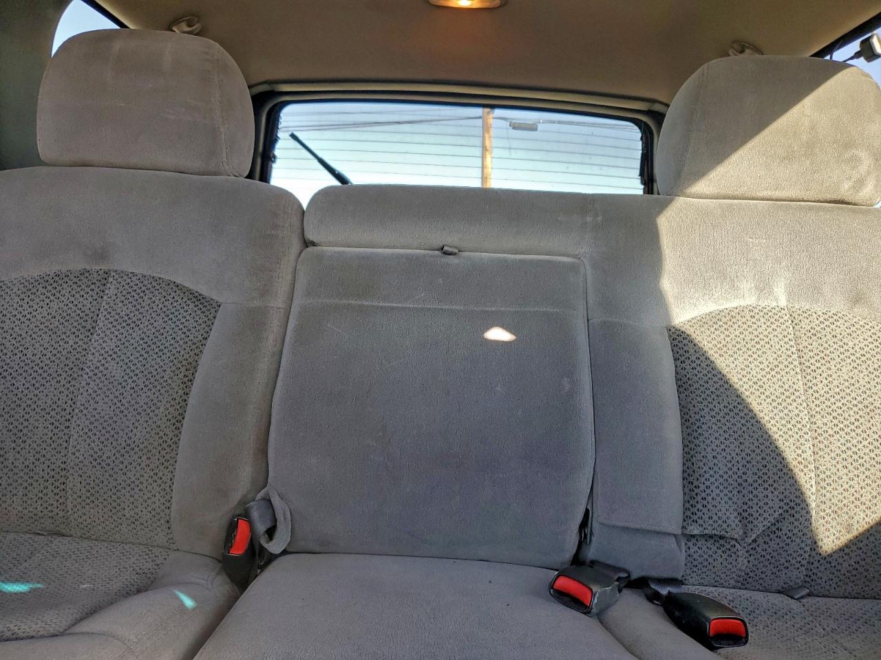 Chevrolet Tahoe C1500 Image 7