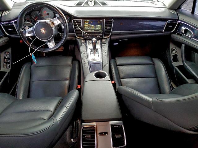 Porsche Panamera S Image 12