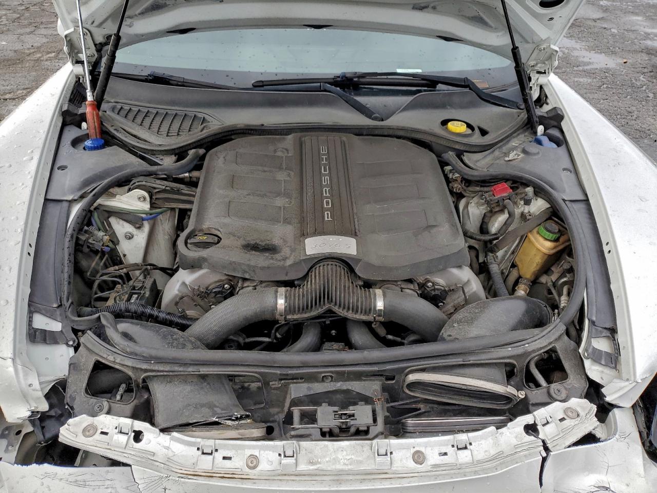 Porsche Panamera S Image 11