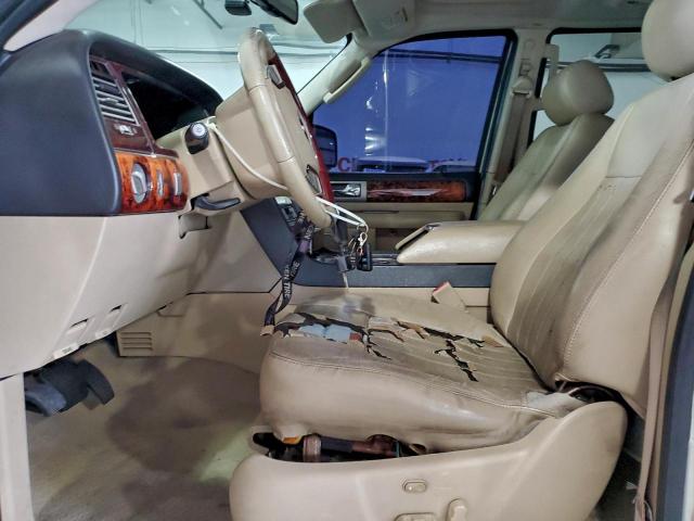 Lincoln Navigator Image 9