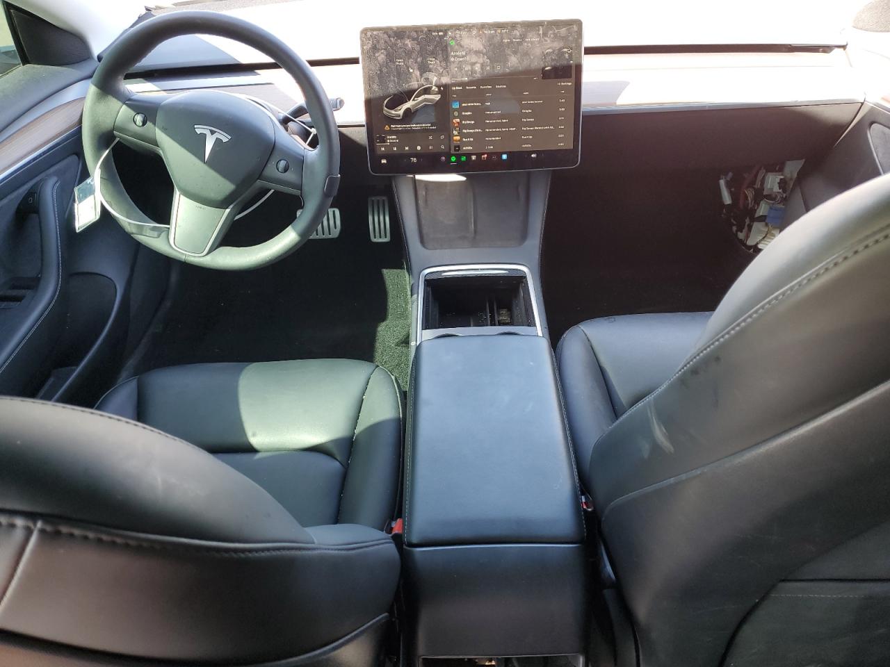 Tesla Model 3 Image 6