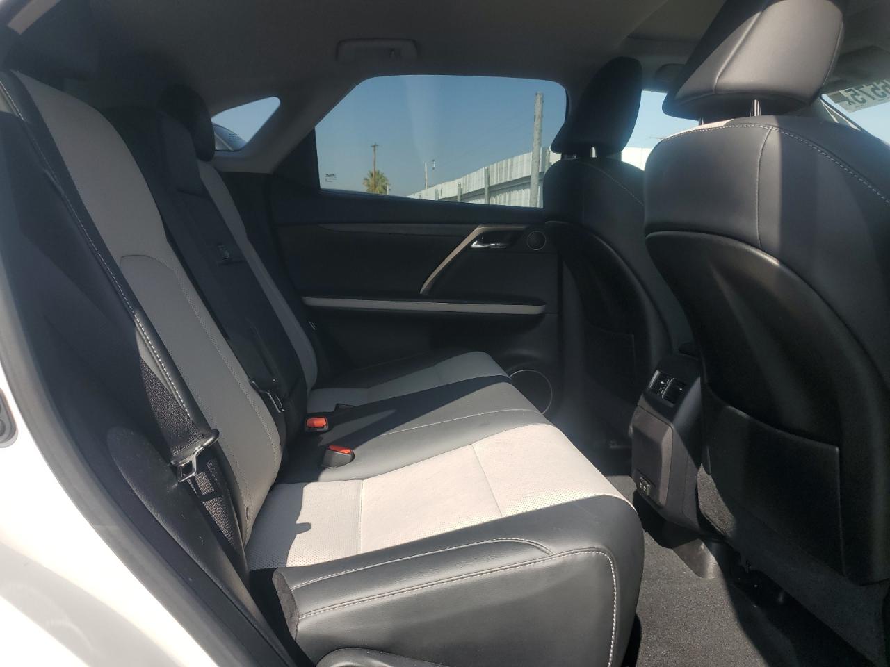 Lexus RX 450h Image 10