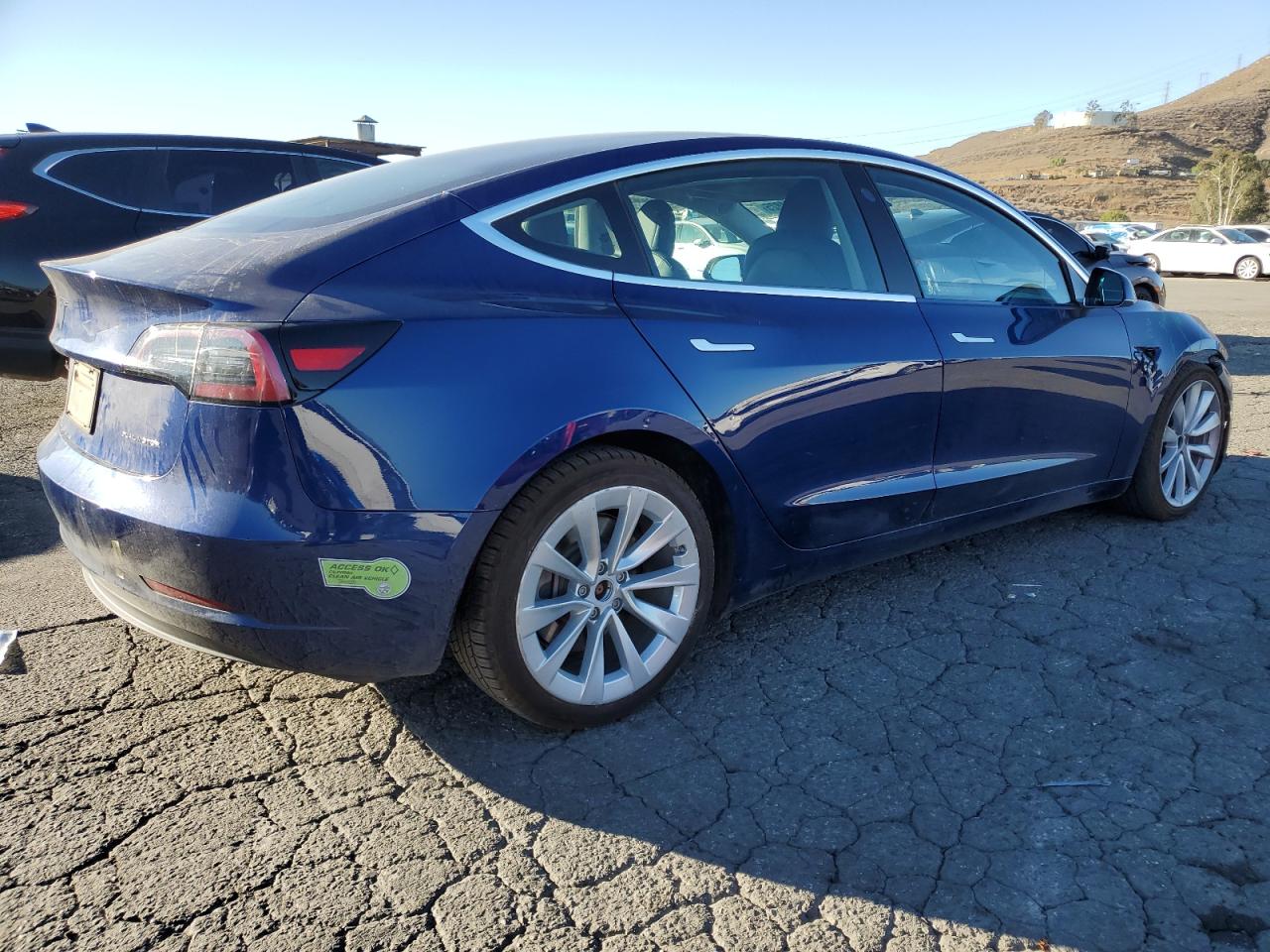 Tesla Model 3 Image 8