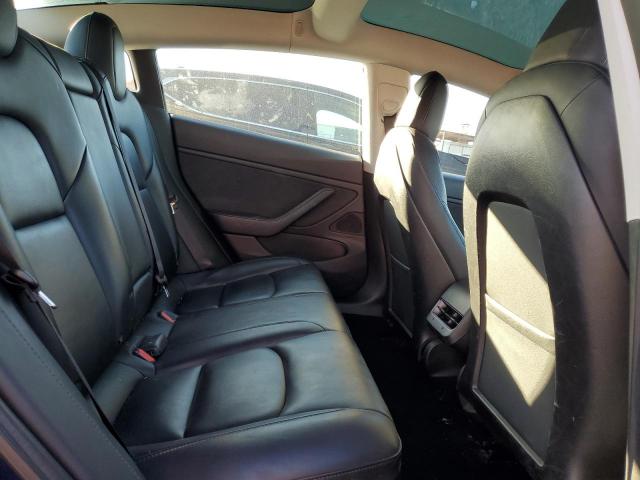 Tesla Model 3 Image 9