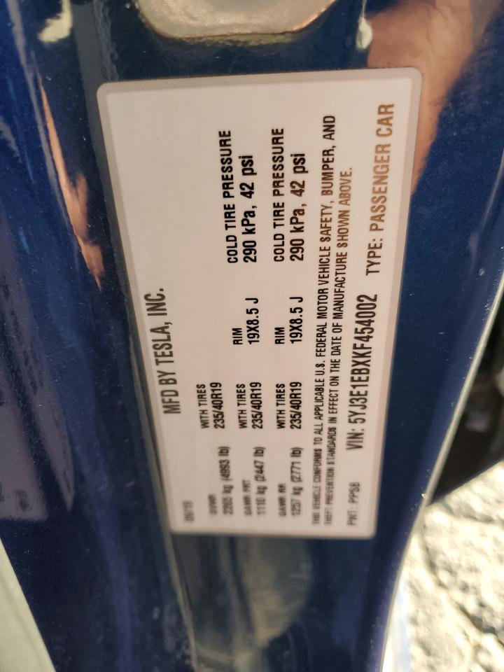 Tesla Model 3 Image 4