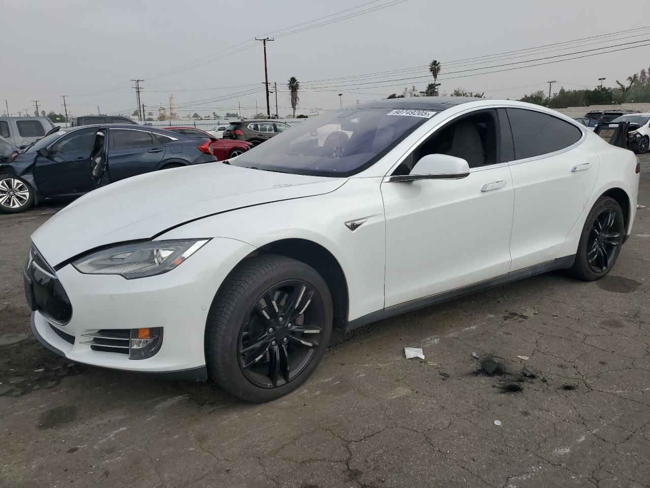 Tesla Model S 70d Image 1