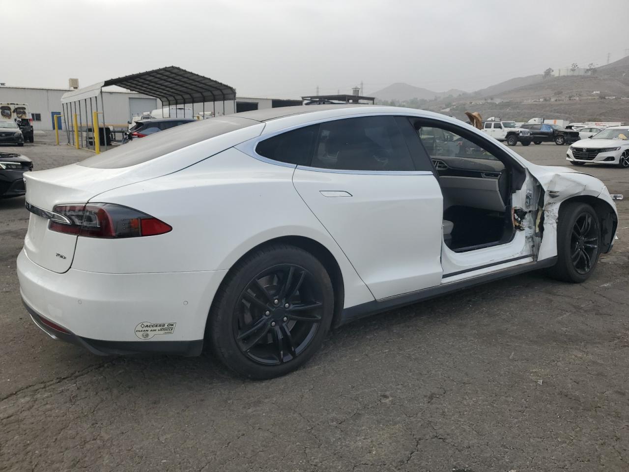 Tesla Model S 70d Image 3