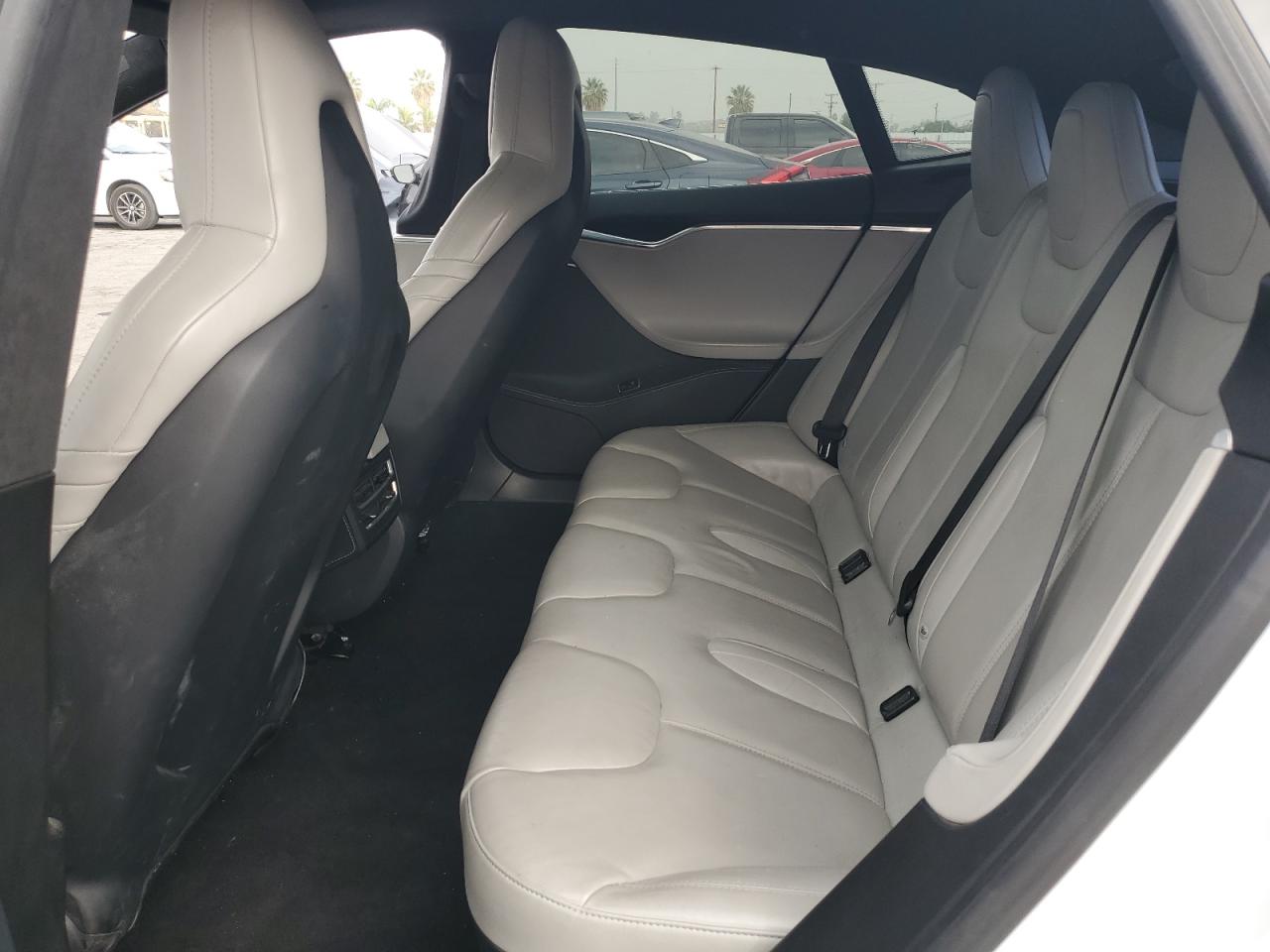 Tesla Model S 70d Image 11