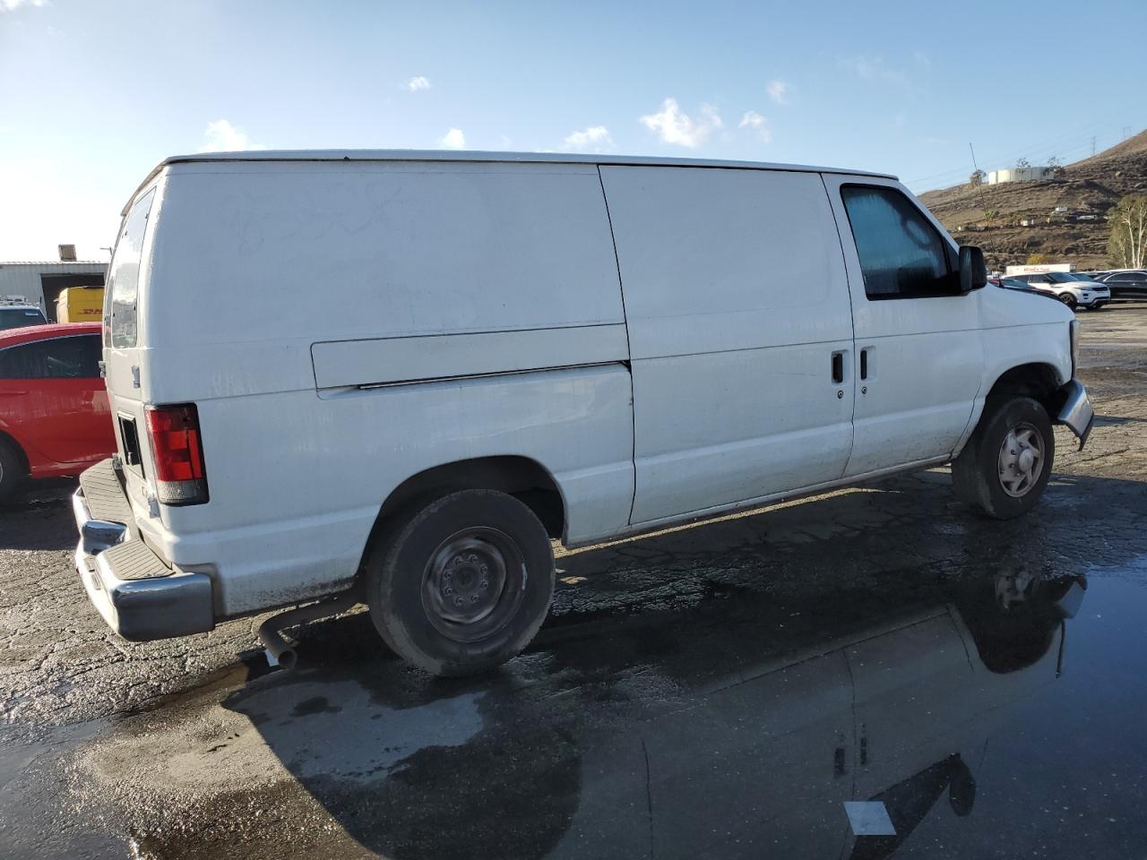Ford E-150 E150 Van Image 2