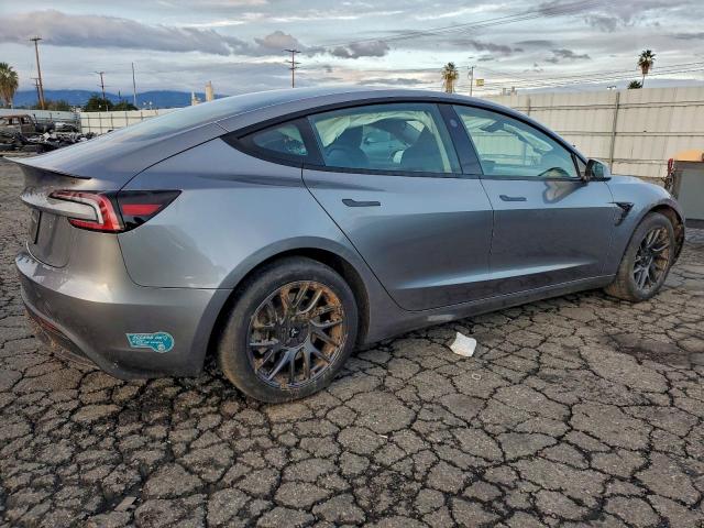 Tesla Model 3 Image 3