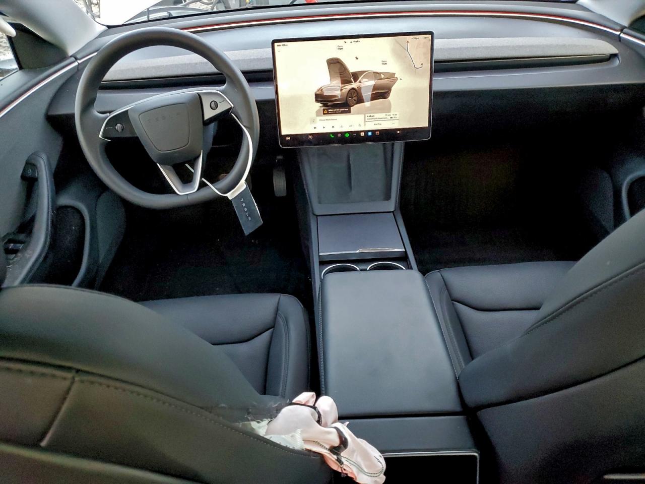 Tesla Model 3 Image 7