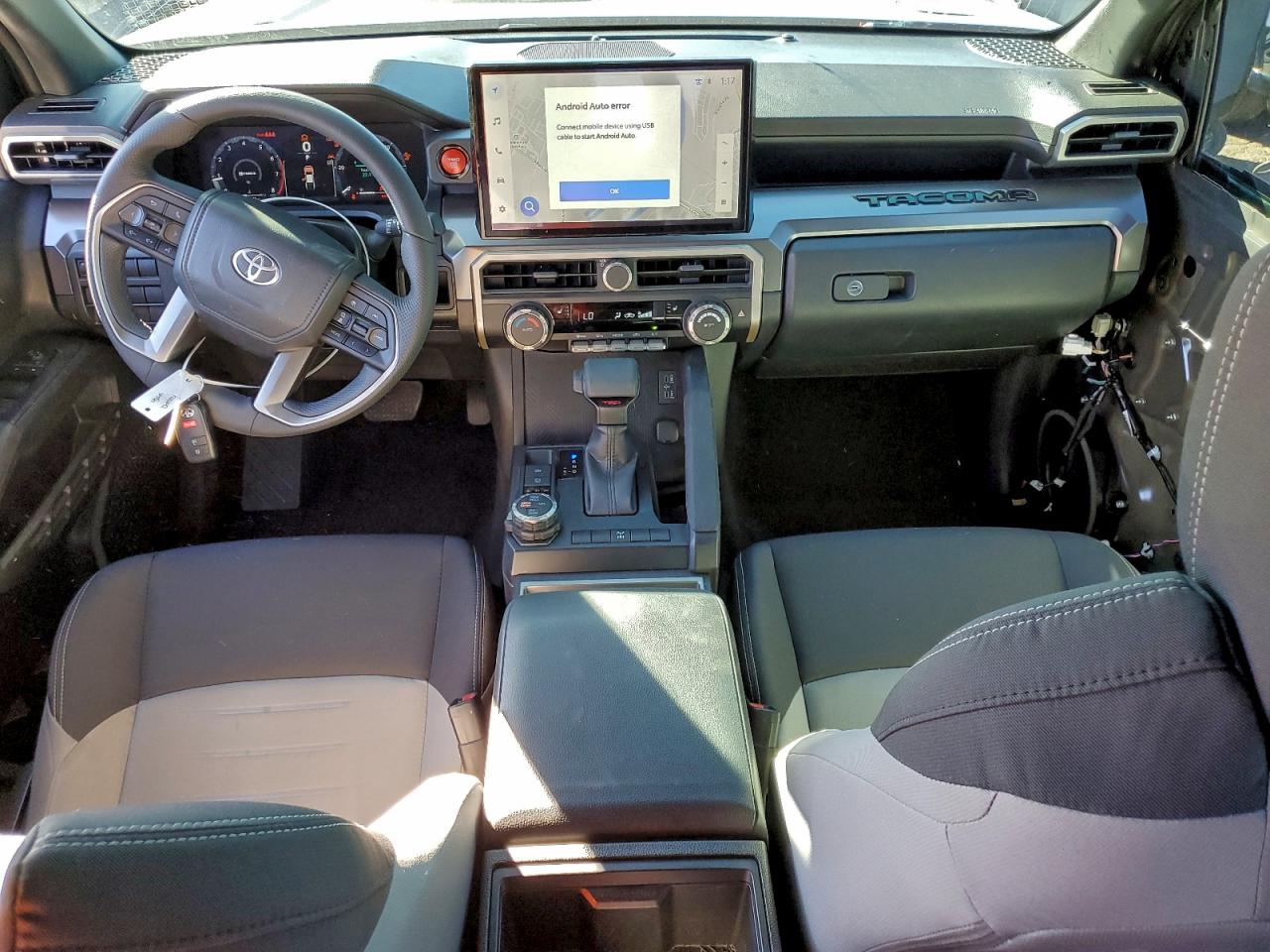 Toyota Tacoma Double Cab Image 3