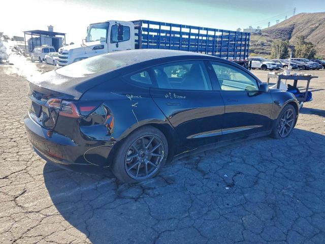 Tesla Model 3 Image 6