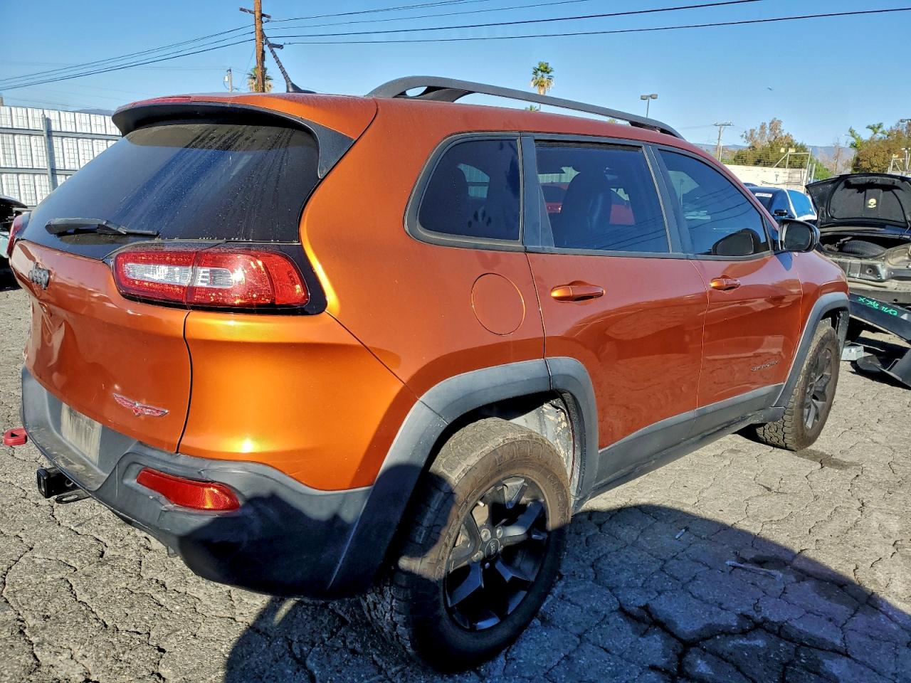 Jeep Cherokee Trailhawk Image 11