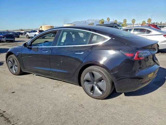 Tesla Model 3 Image 9