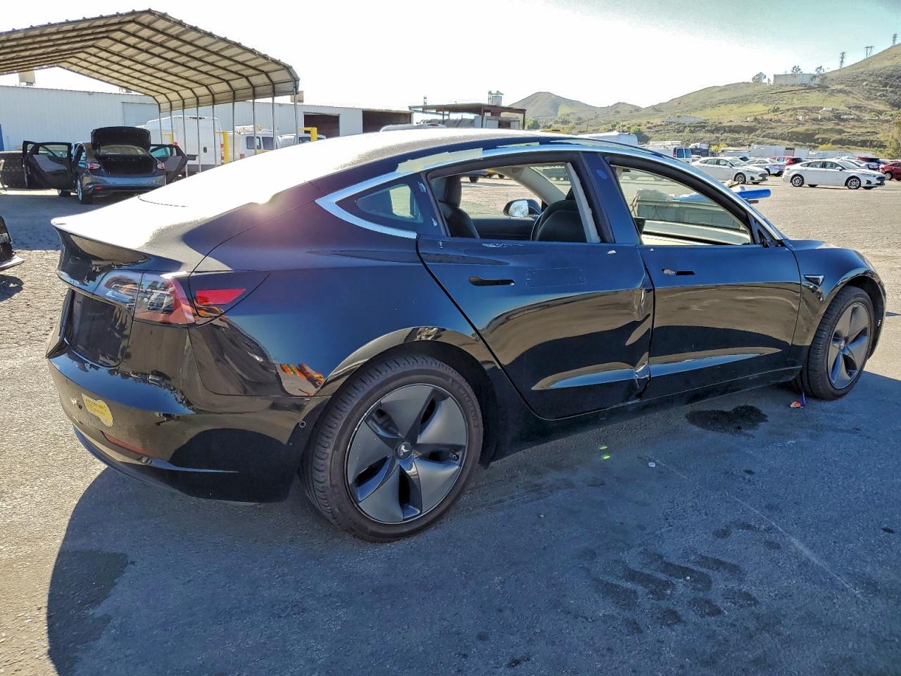 Tesla Model 3 Image 3