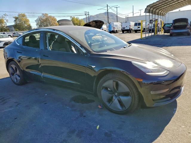 Tesla Model 3 Image 4