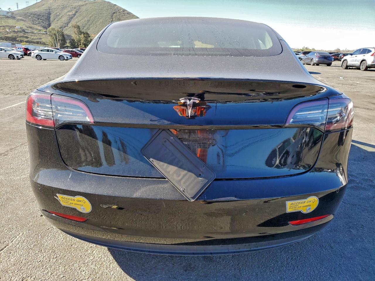 Tesla Model 3 Image 11