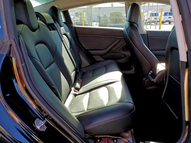 Tesla Model 3 Image 6