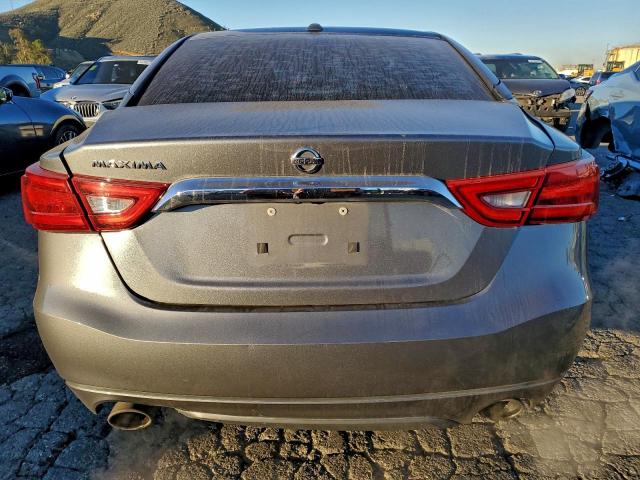 Nissan Maxima 3.5s Image 3