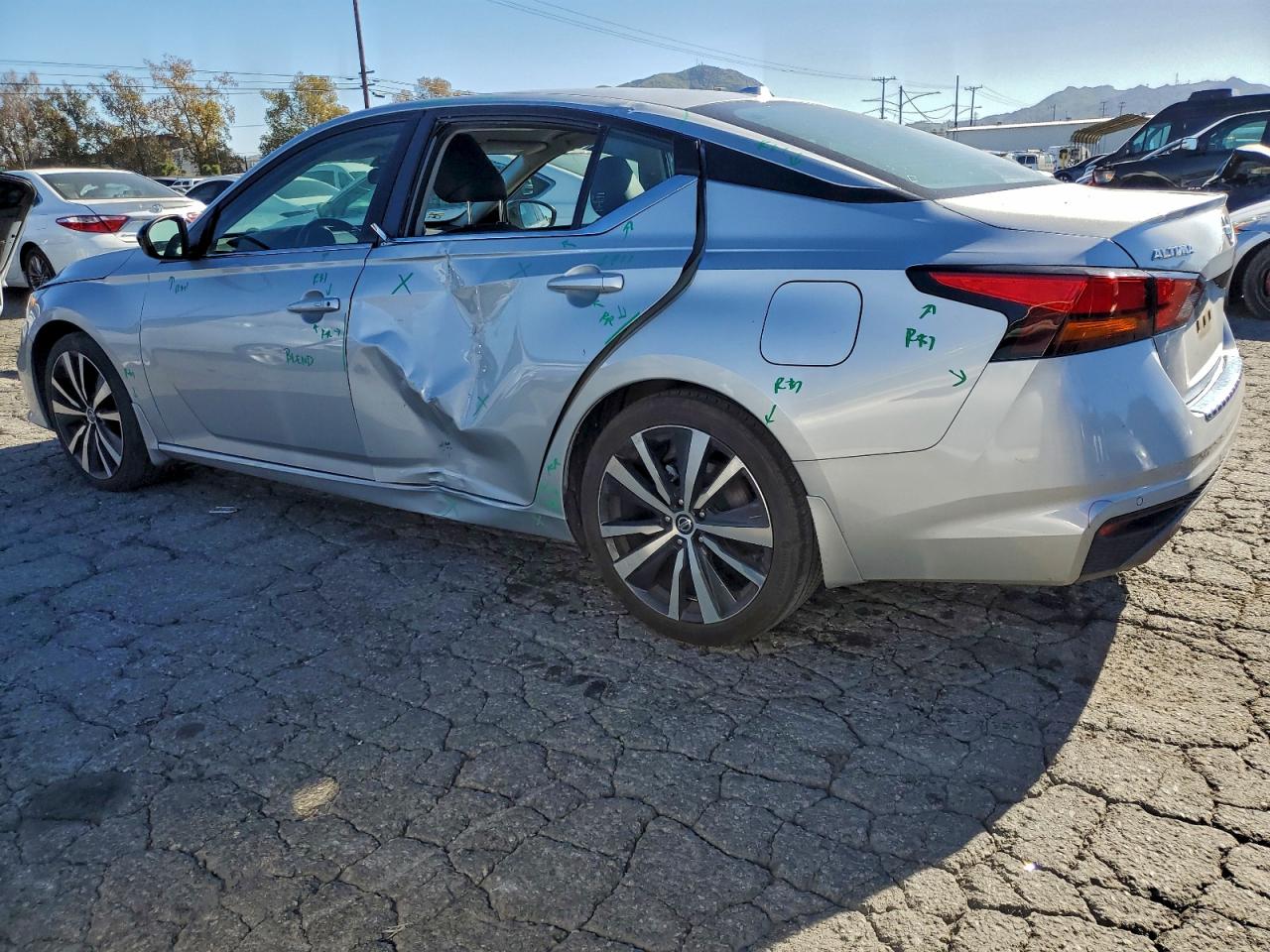 Nissan Altima Sr Image 3