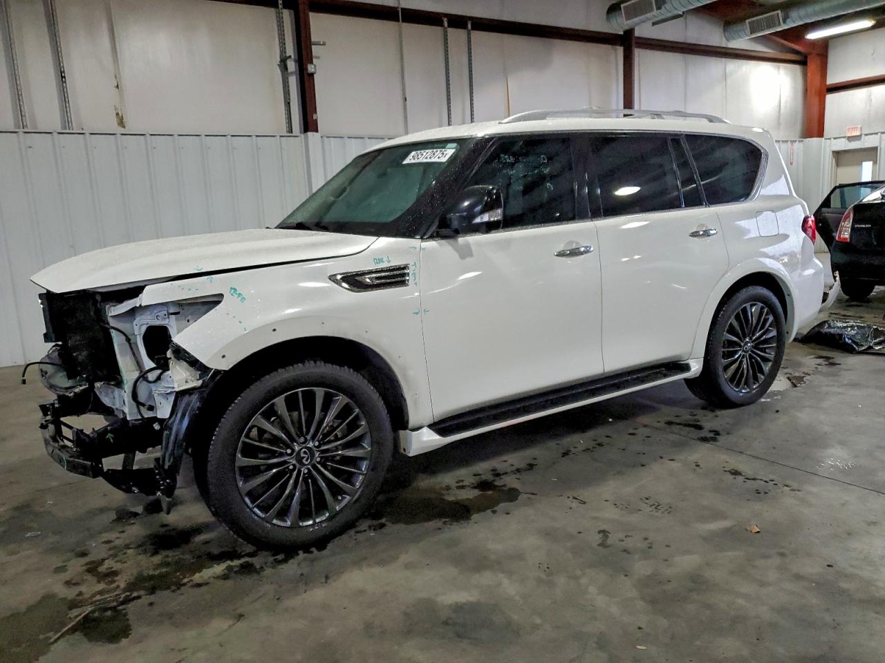 INFINITI Qx Luxe Image 1