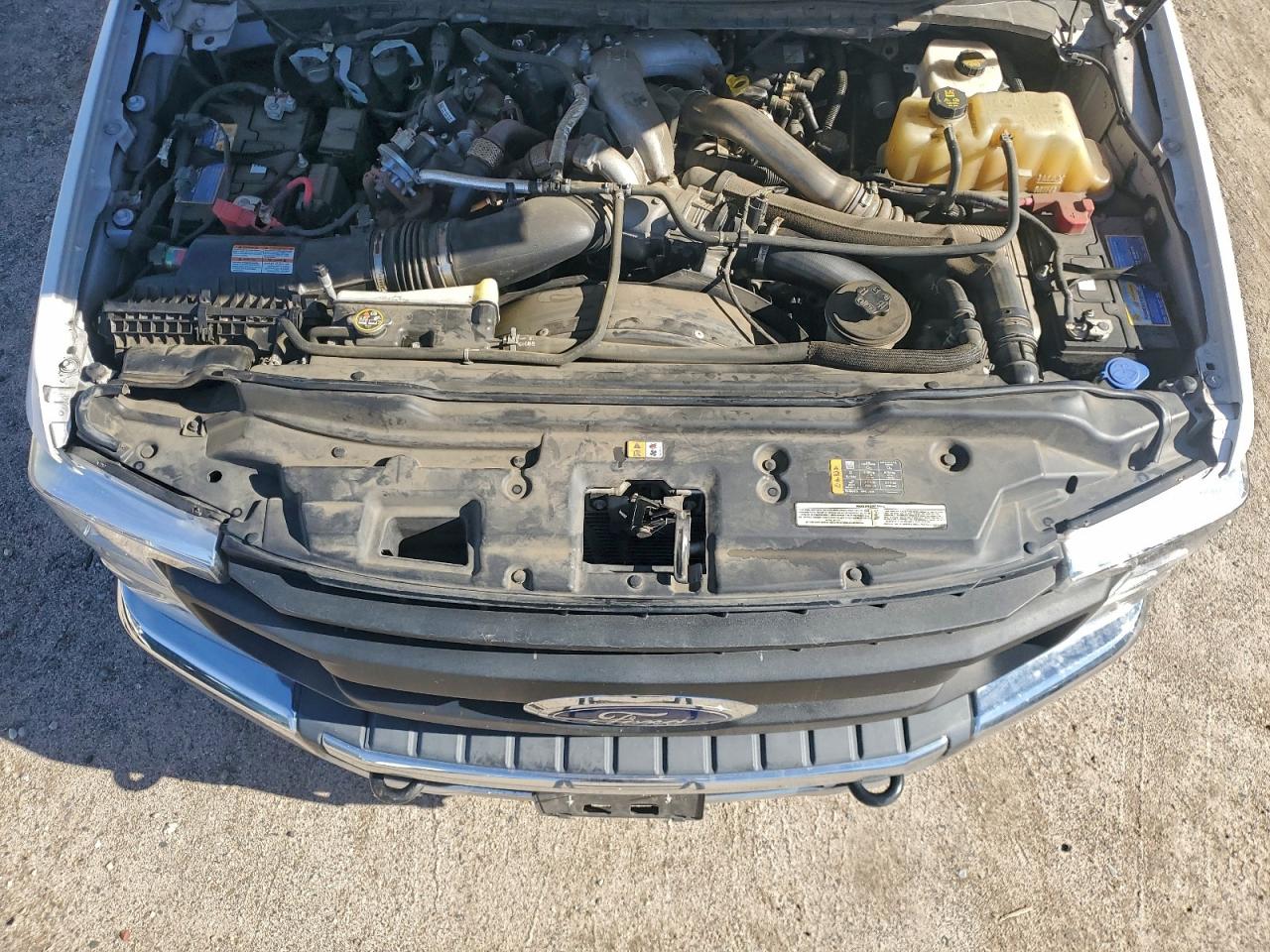 Ford F-350 Super Duty Image 11