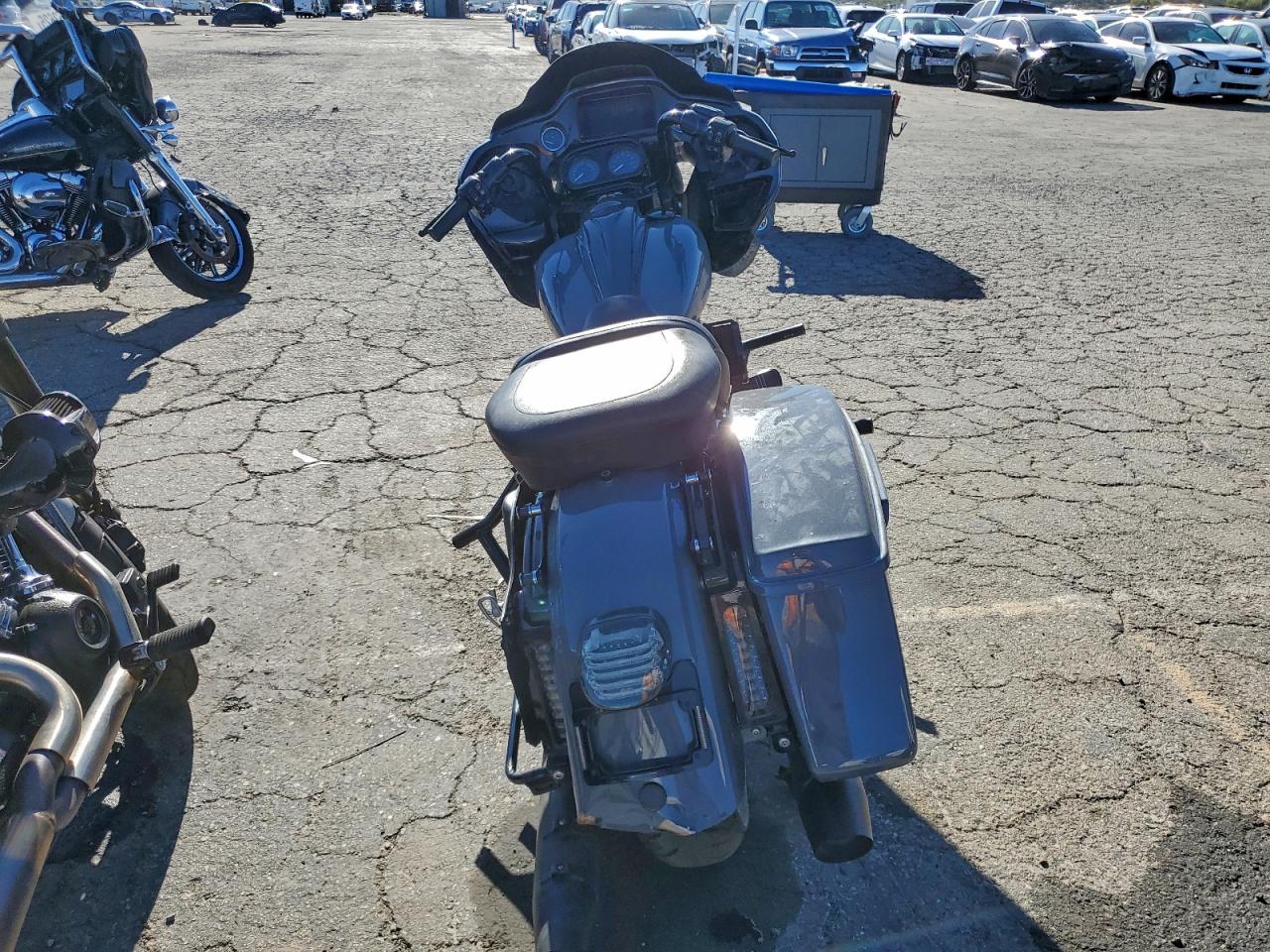 Harley-Davidson Fltrxst Image 3