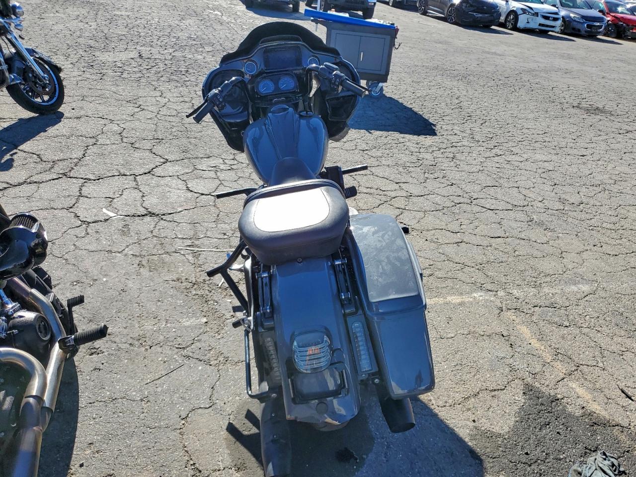 Harley-Davidson Fltrxst Image 5