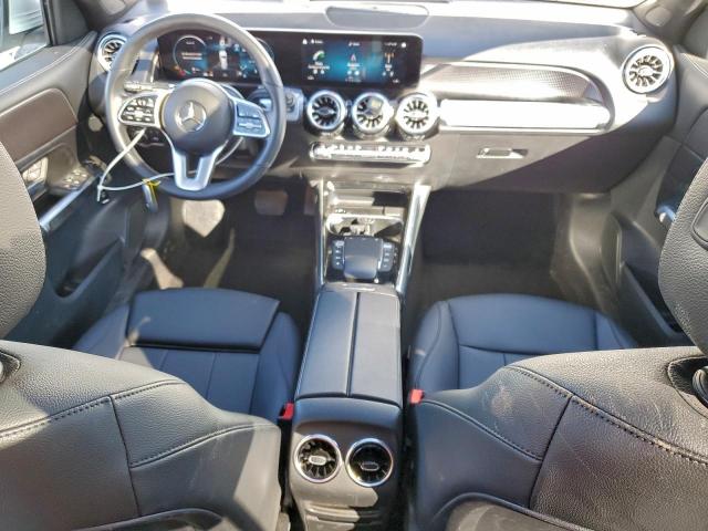 Mercedes-Benz GLB 250 Image 4