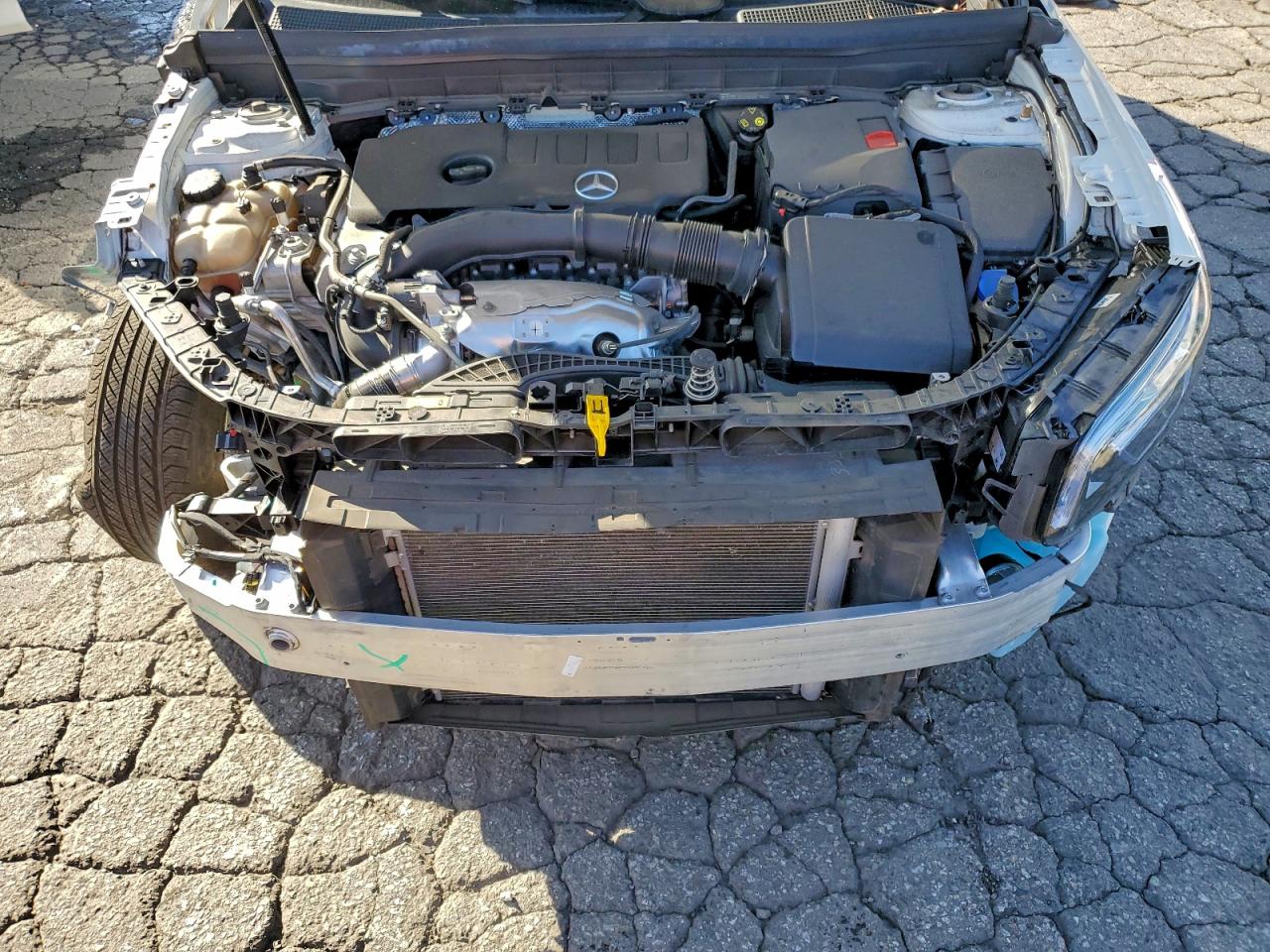 Mercedes-Benz GLB 250 Image 6