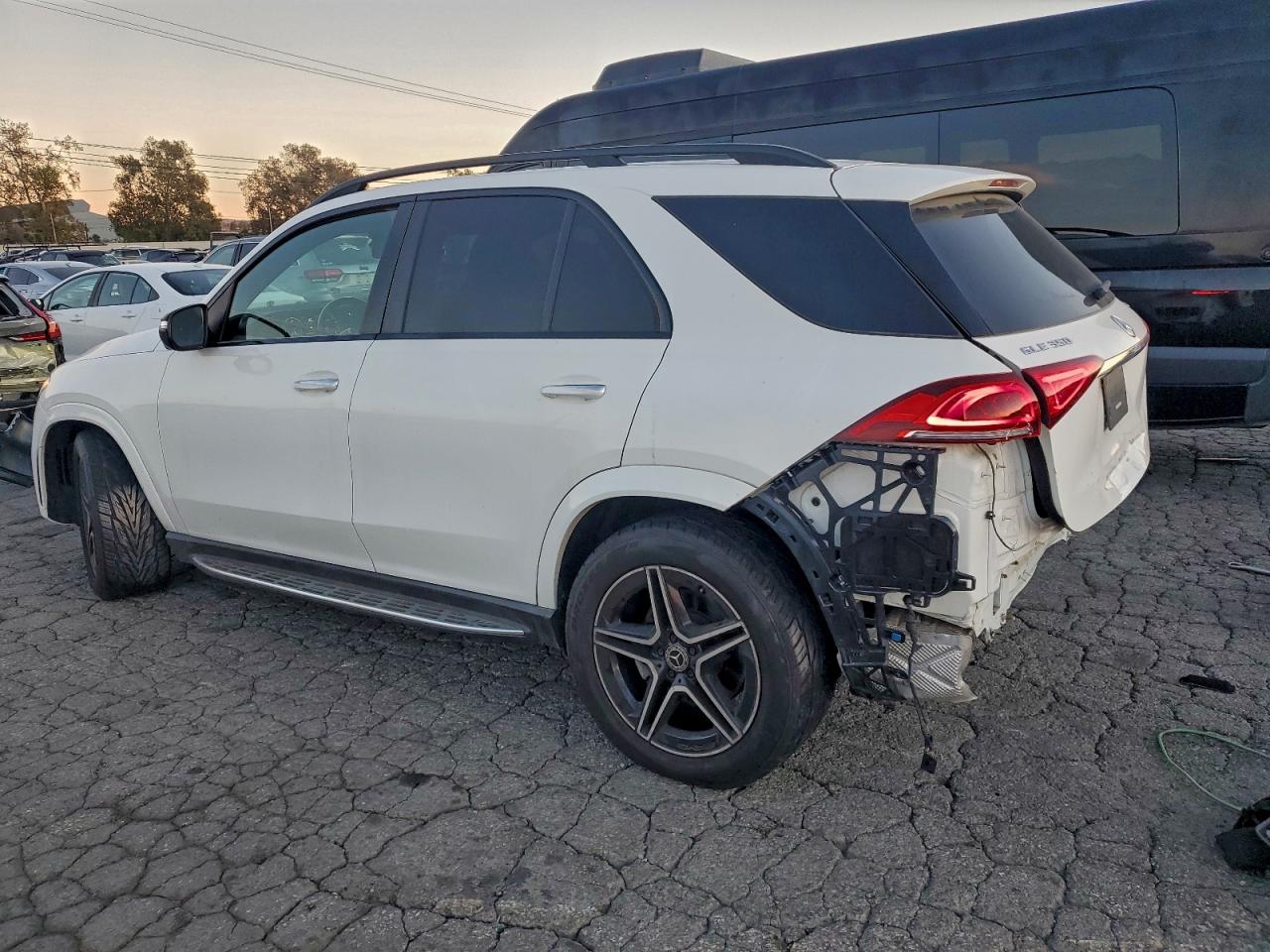 Mercedes-Benz GLE 350 4matic Image 4